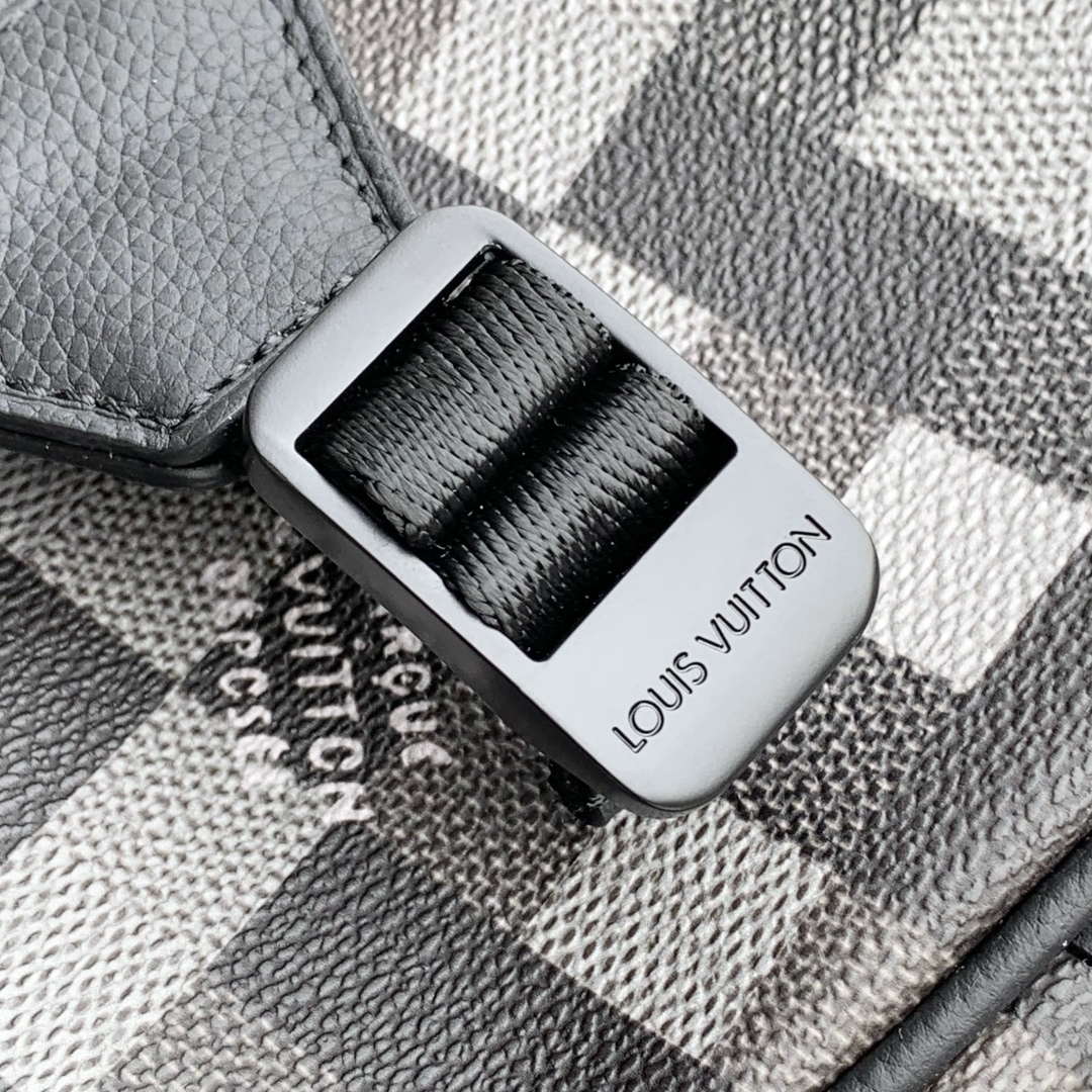 LV M14952 Louis Vuitton Christopher MM Backpack Black