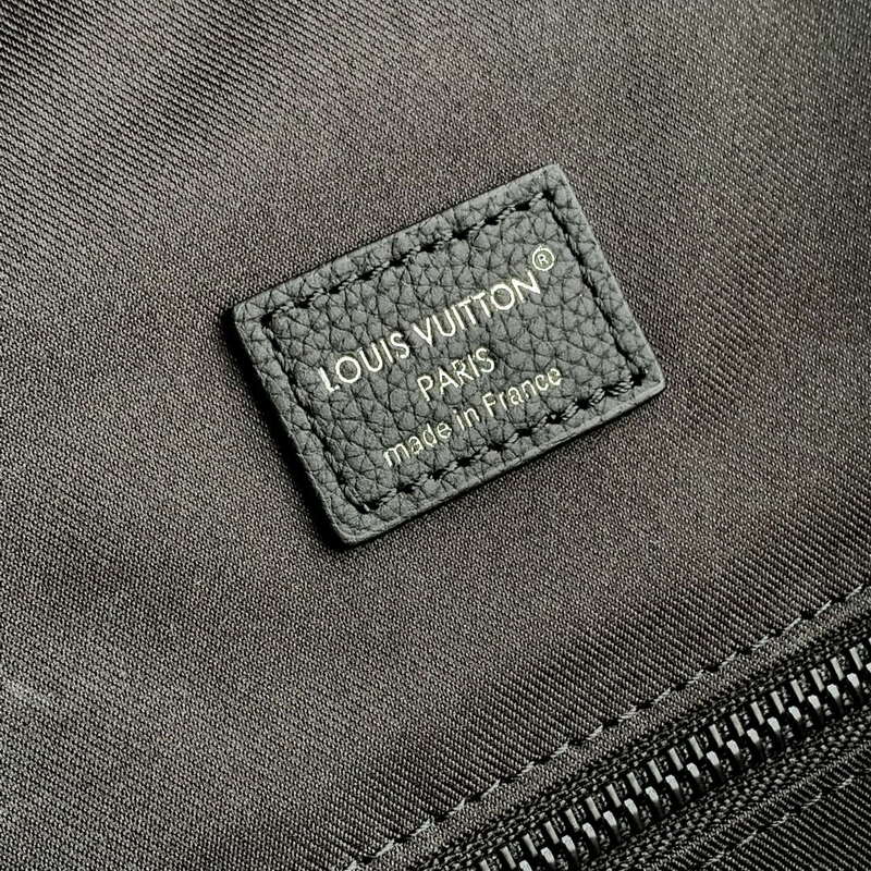 LV M14952 Louis Vuitton Christopher MM Backpack Black