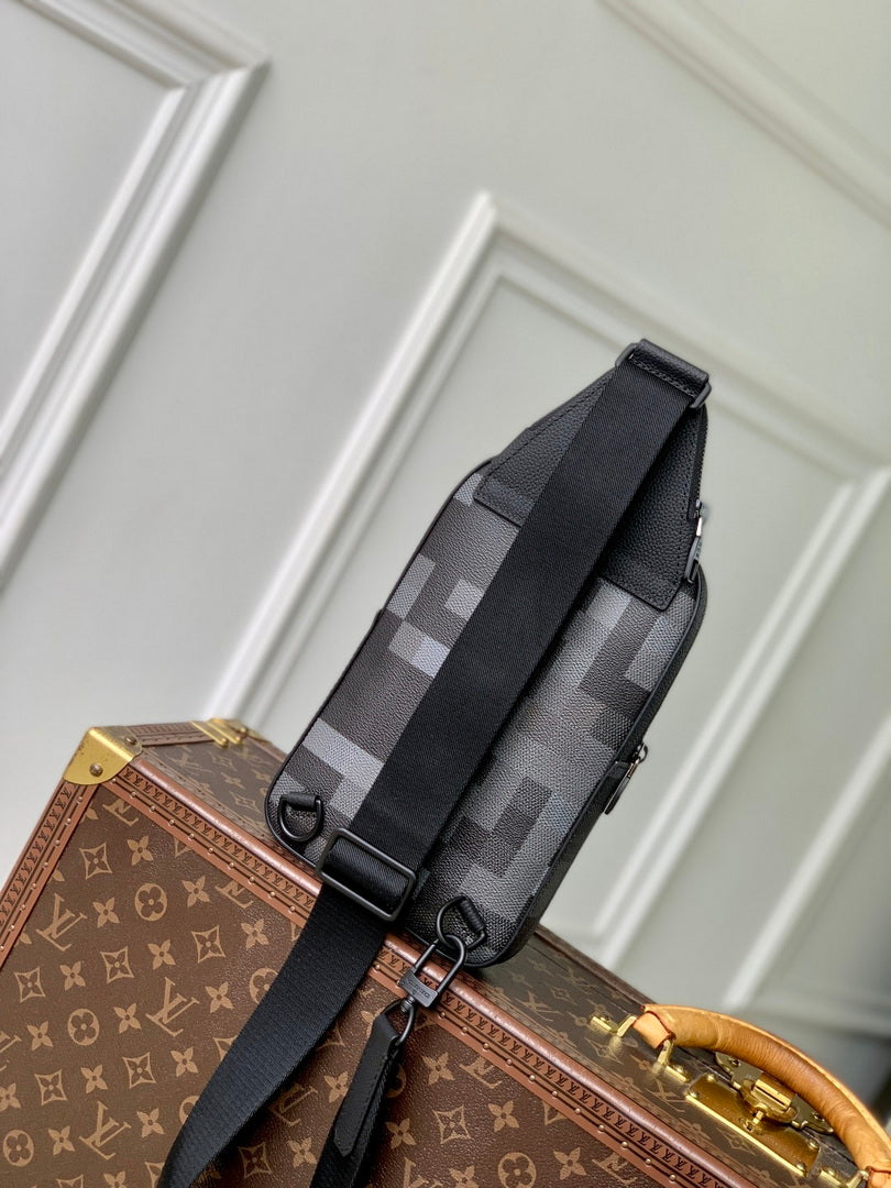 LV M14953 Louis Vuitton Avenue Slingbag Black