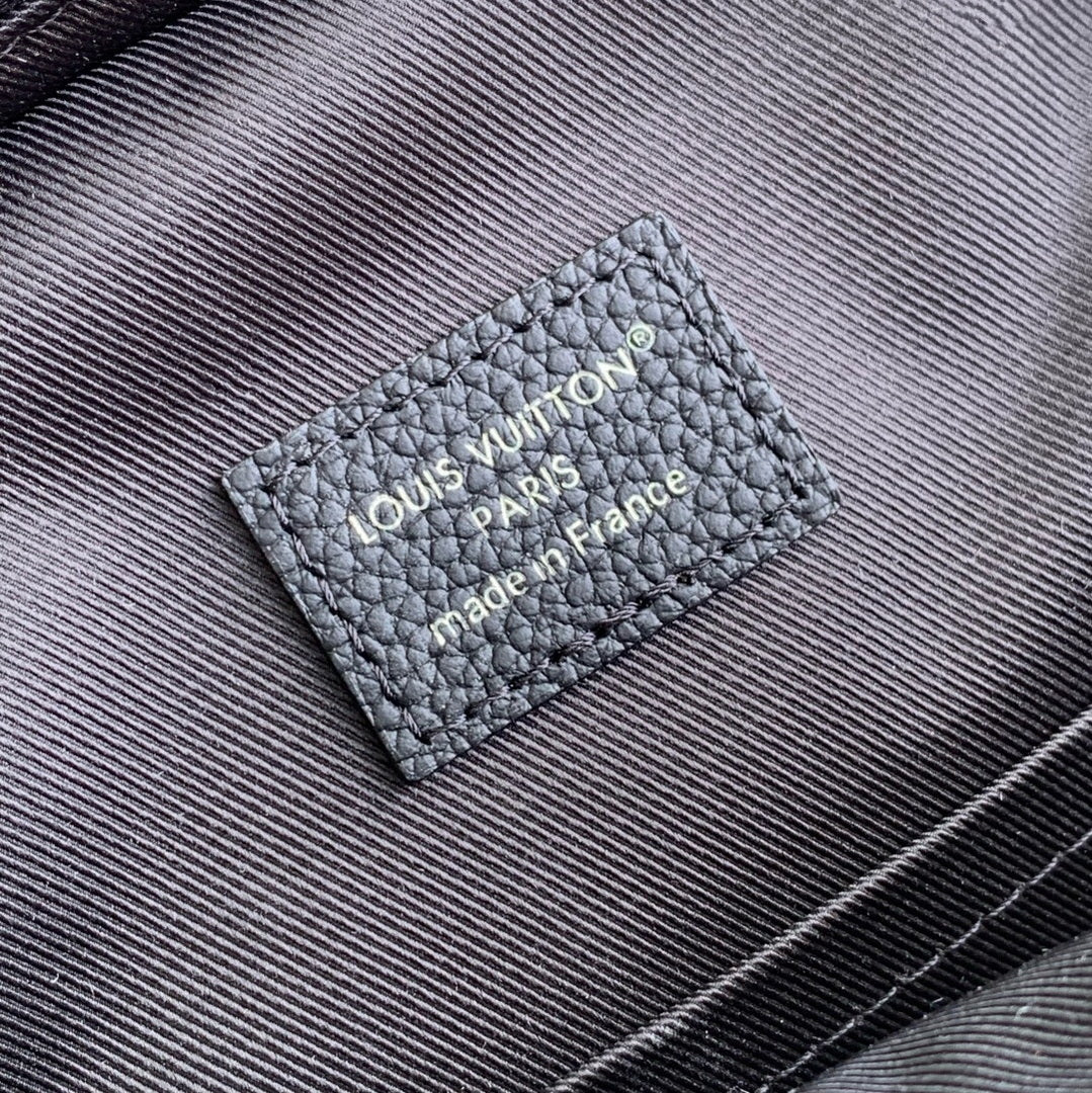 LV M14953 Louis Vuitton Avenue Slingbag Black