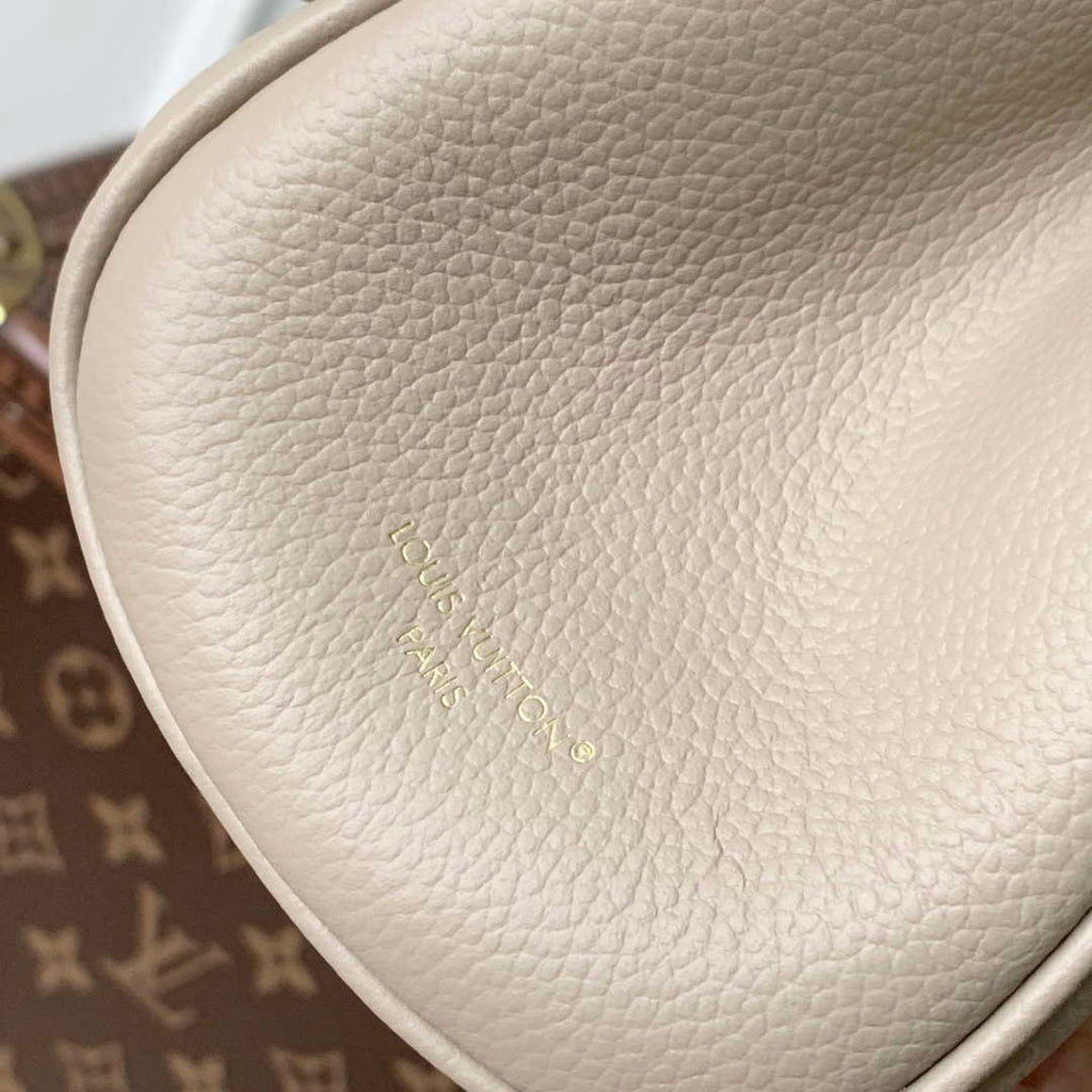 LV M14973 Louis Vuitton Anytime Flap Bag Tourterelle Gray