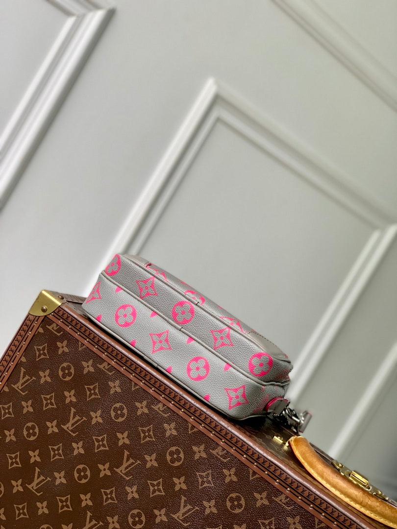 LV M15024 Louis Vuitton Nil Messenger Bag Grey/Pink