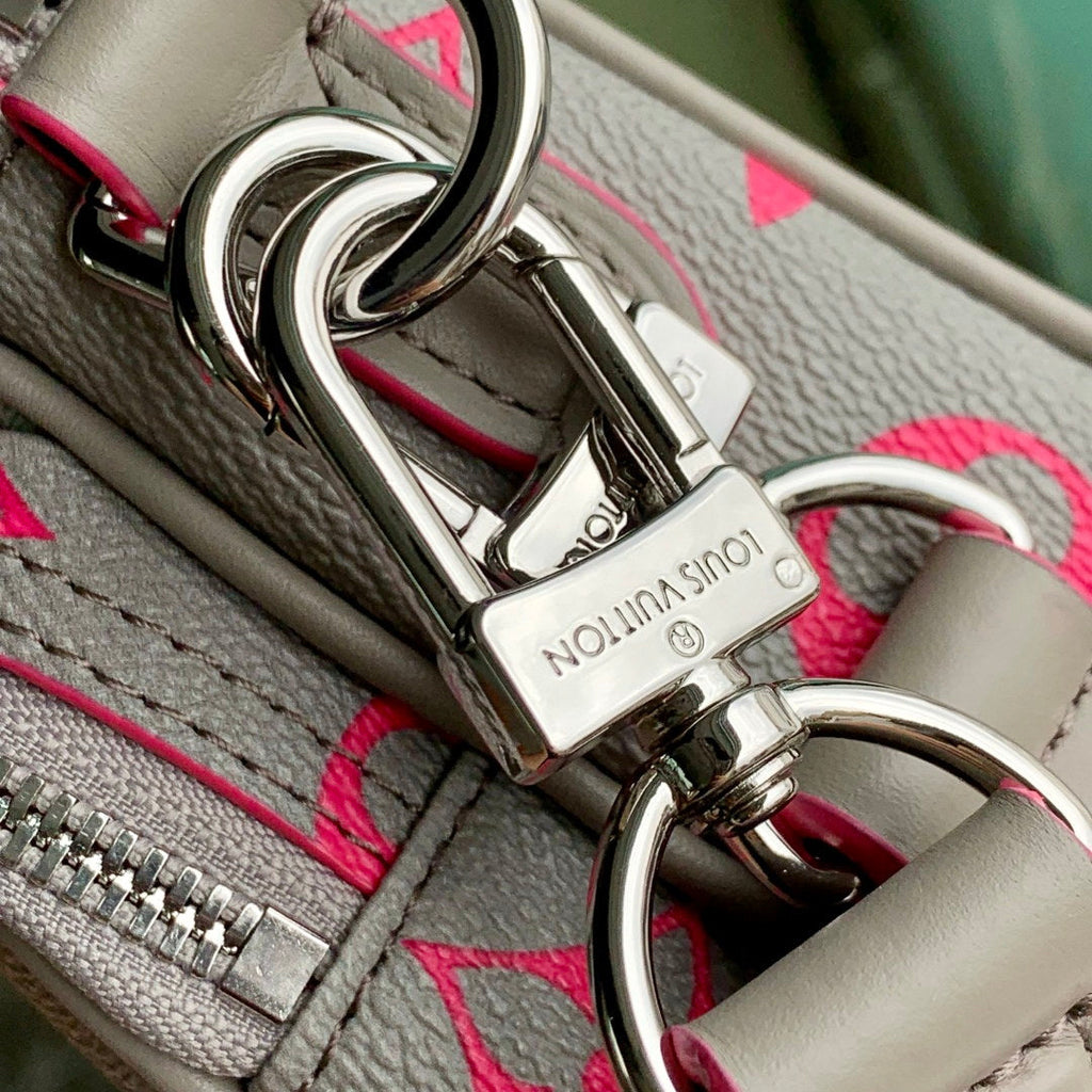 LV M15024 Louis Vuitton Nil Messenger Bag Grey/Pink