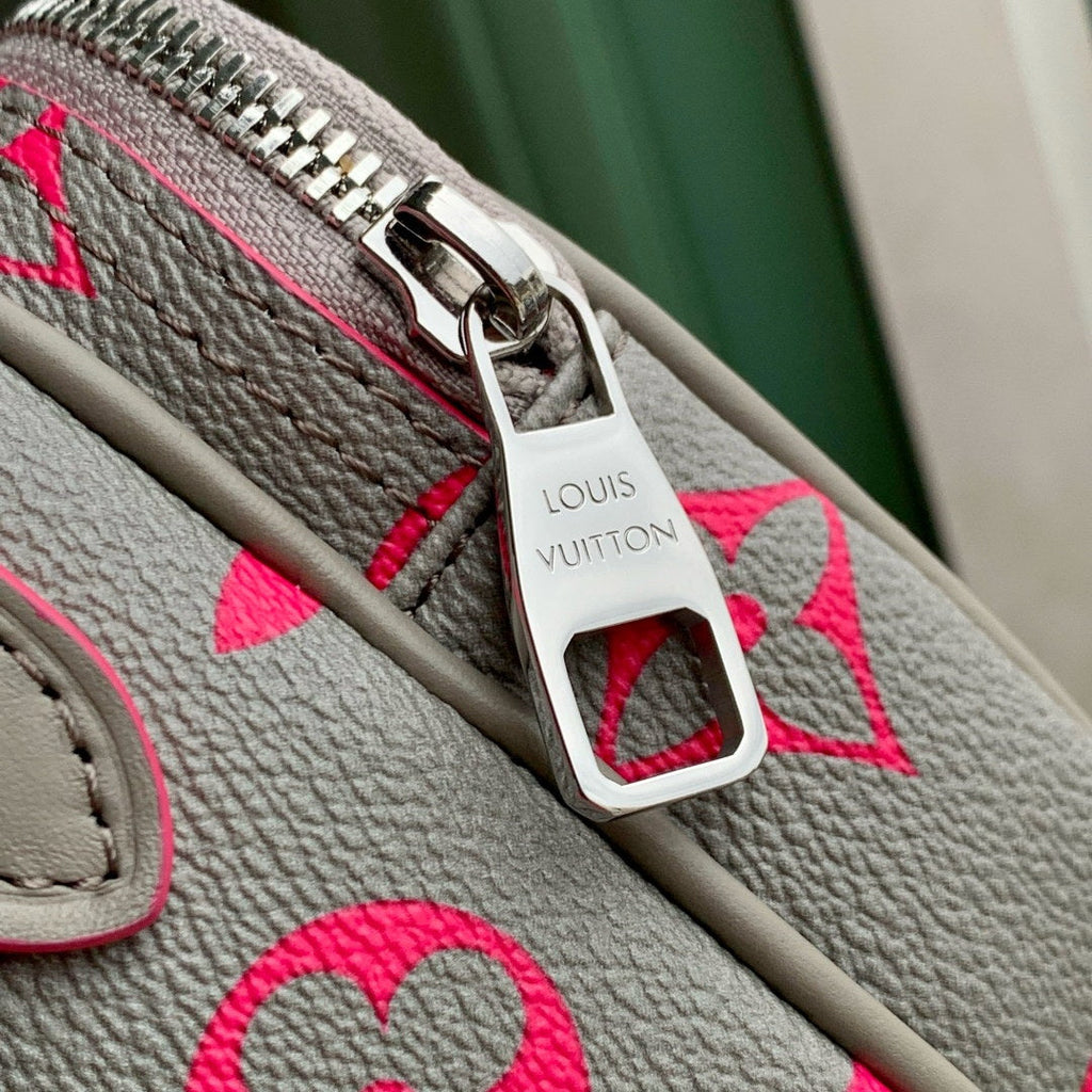 LV M15024 Louis Vuitton Nil Messenger Bag Grey/Pink