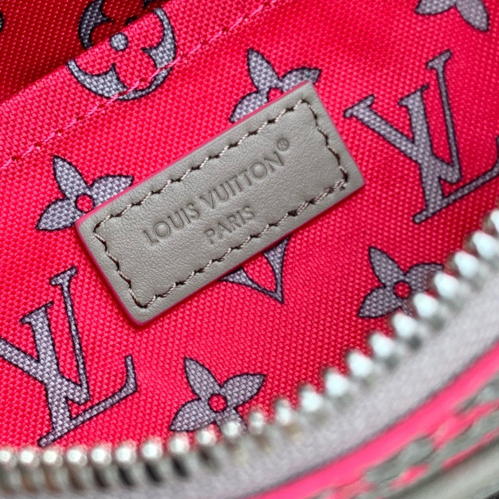 LV M15024 Louis Vuitton Nil Messenger Bag Grey/Pink