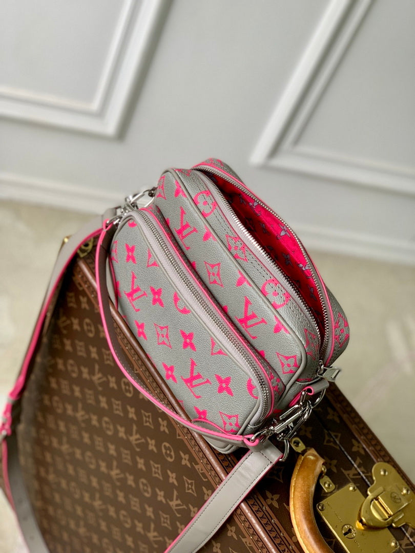 LV M15024 Louis Vuitton Nil Messenger Bag Grey/Pink