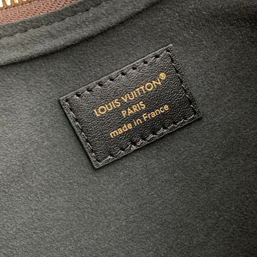 LV M15056 Louis Vuitton Cookie BB Bag