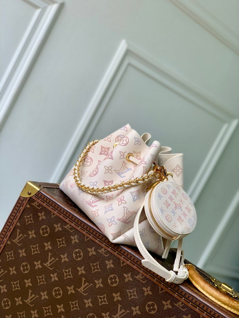 LV M15114 Louis Vuitton Bella Handbag Dream Cream