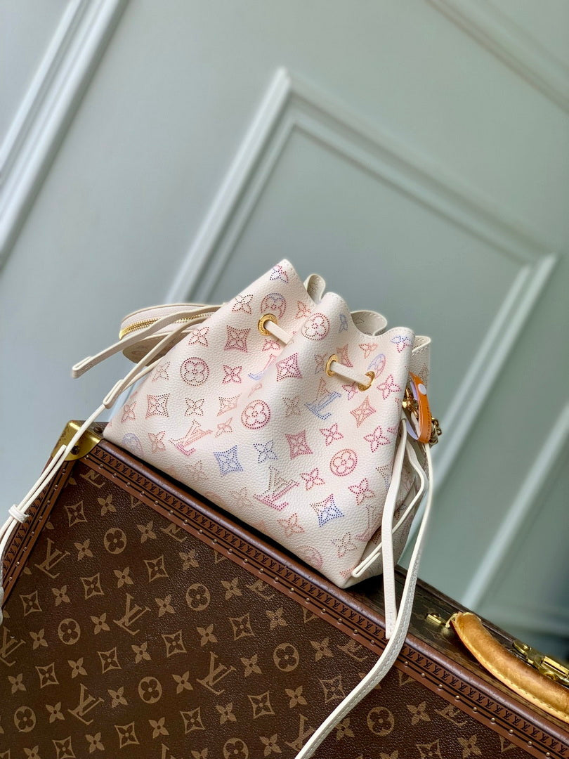 LV M15114 Louis Vuitton Bella Handbag Dream Cream