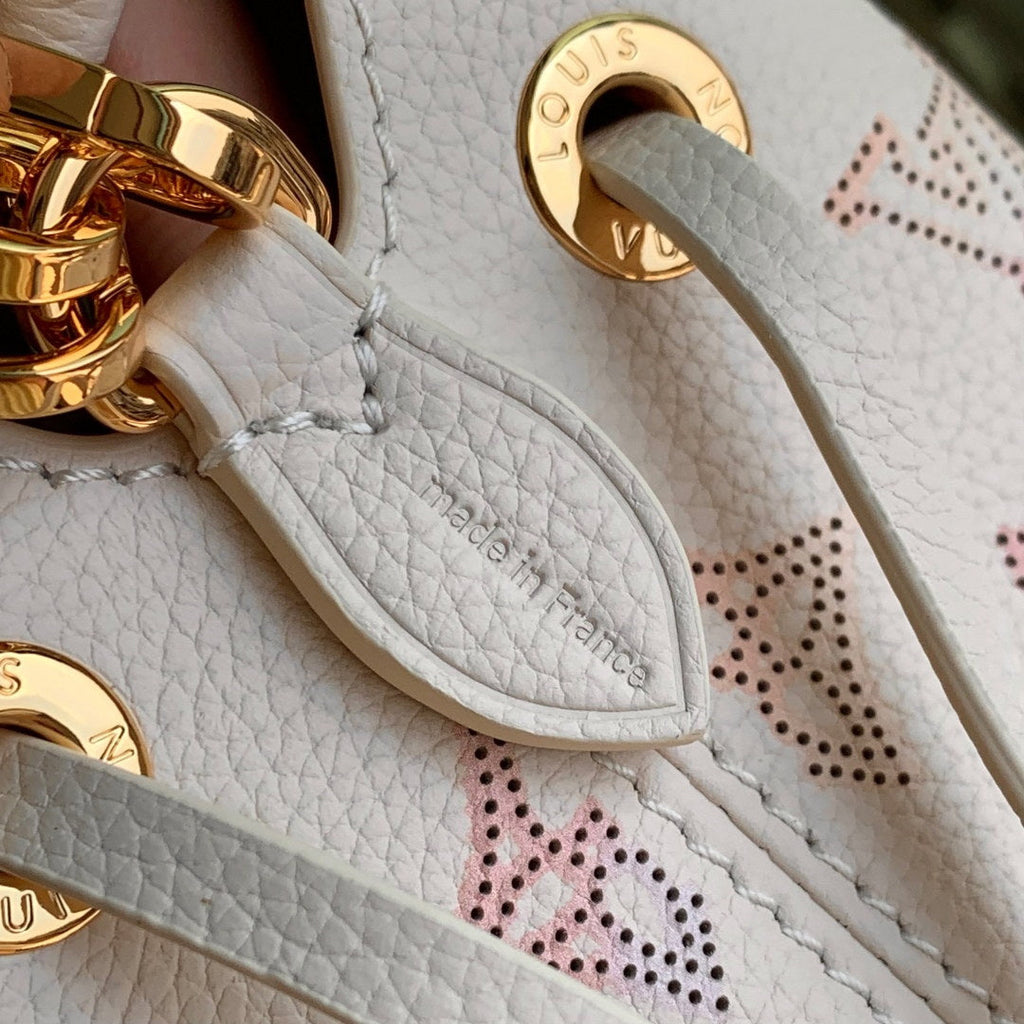 LV M15114 Louis Vuitton Bella Handbag Dream Cream