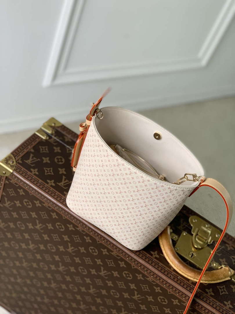 LV M15130 Louis Vuitton All In BB Bag Dune/Sand