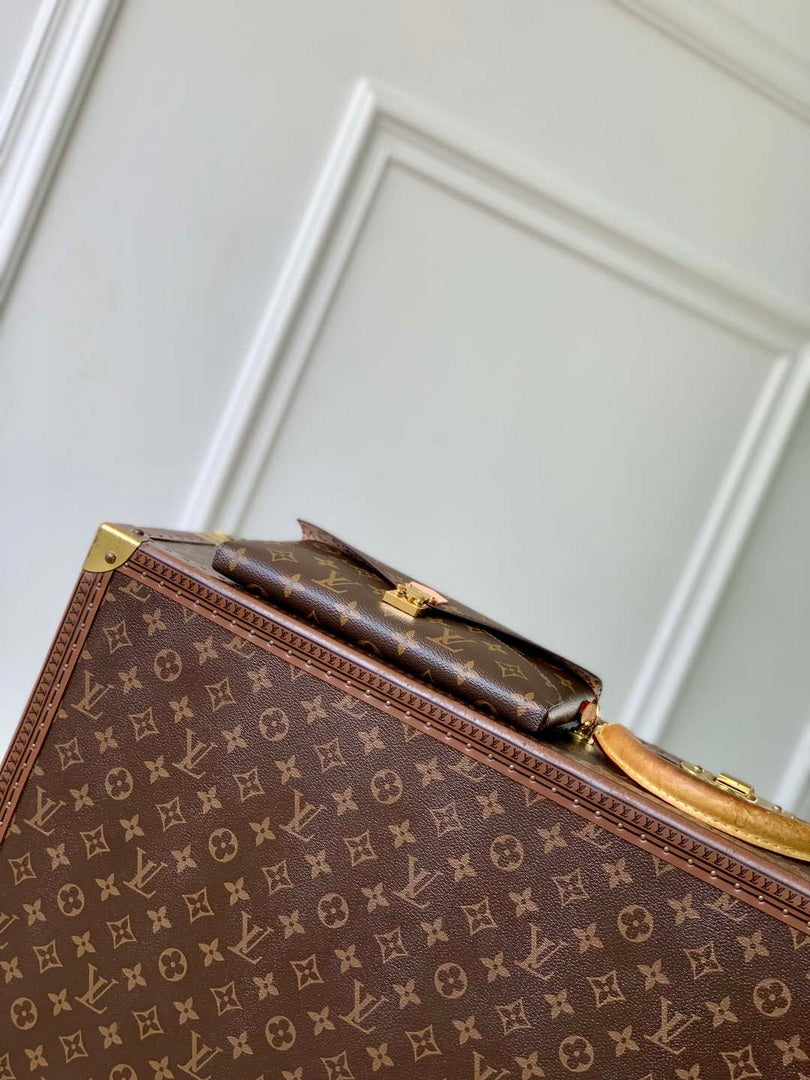 LV M15150 Louis Vuitton Kirigami Organizer On Chain