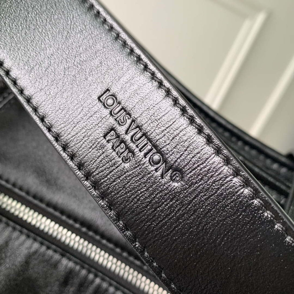 LV M15175 Louis Vuitton Carry All Travel Bag Black