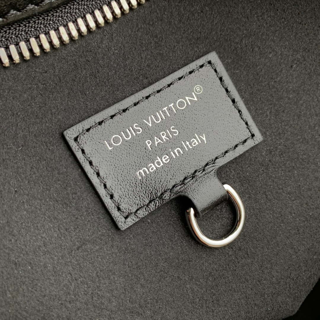 LV M15175 Louis Vuitton Carry All Travel Bag Black