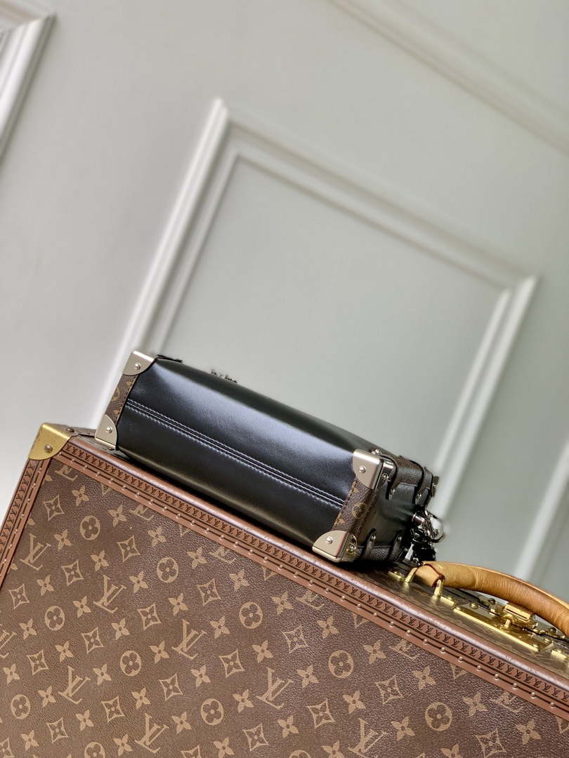 LV M15195 Louis Vuitton Side Trunk Vibe MM Bag Black