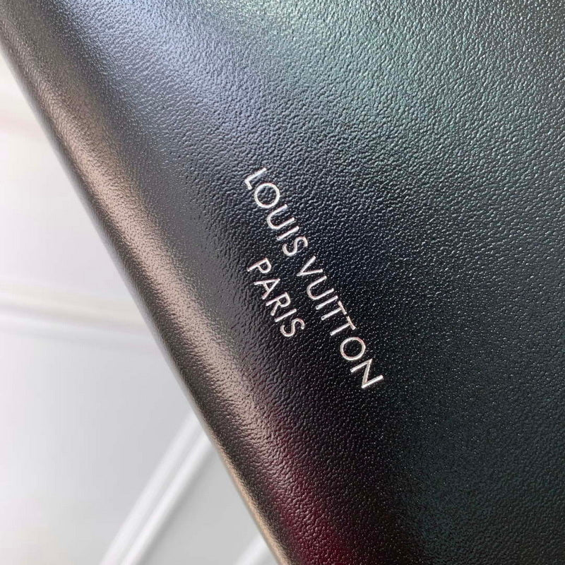 LV M15195 Louis Vuitton Side Trunk Vibe MM Bag Black
