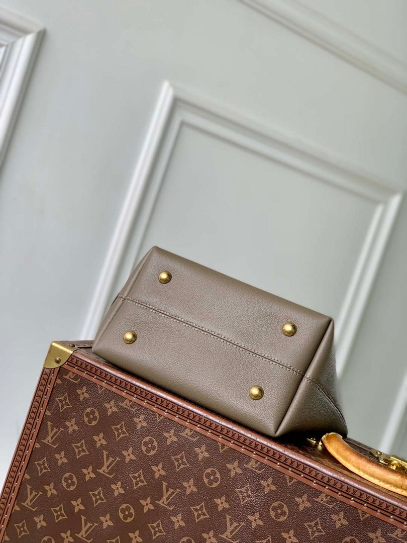 LV M15205 Louis Vuitton Low Key Hobo PM Bag Smoke