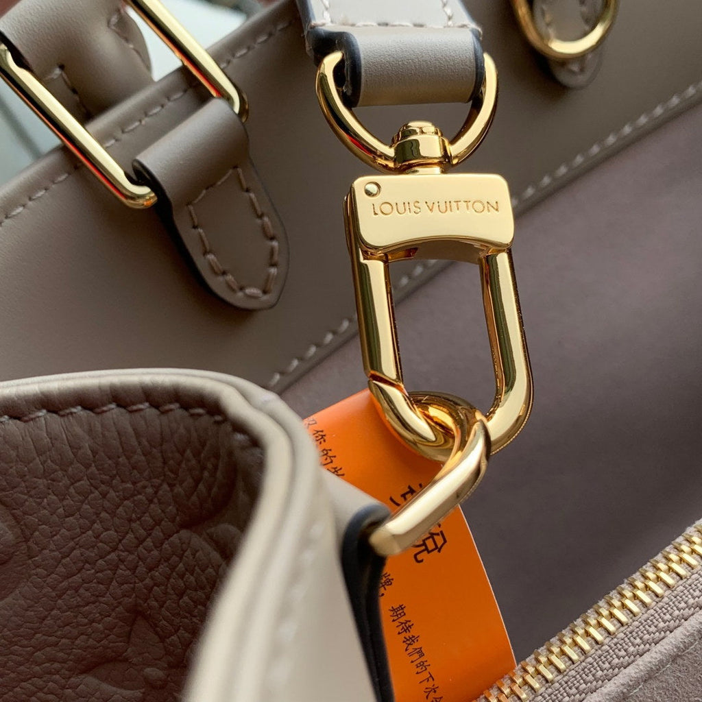 LV M15231 Louis Vuitton Avenue PM Bag Apricot