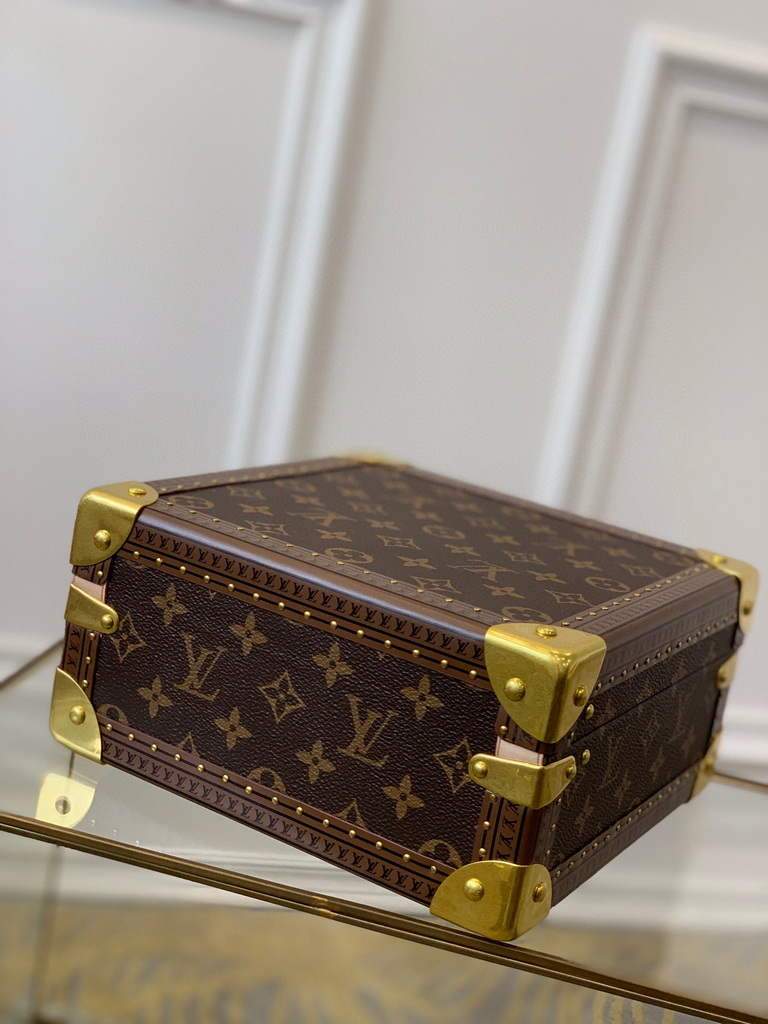 LV M20040 Louis Vuitton M13513 Jewelry Box Monogram Orange