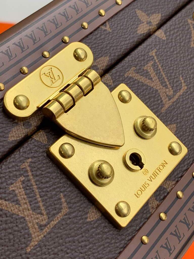 Louis Vuitton M13513 Jewelry Box Monogram LV M20040 Rose Red