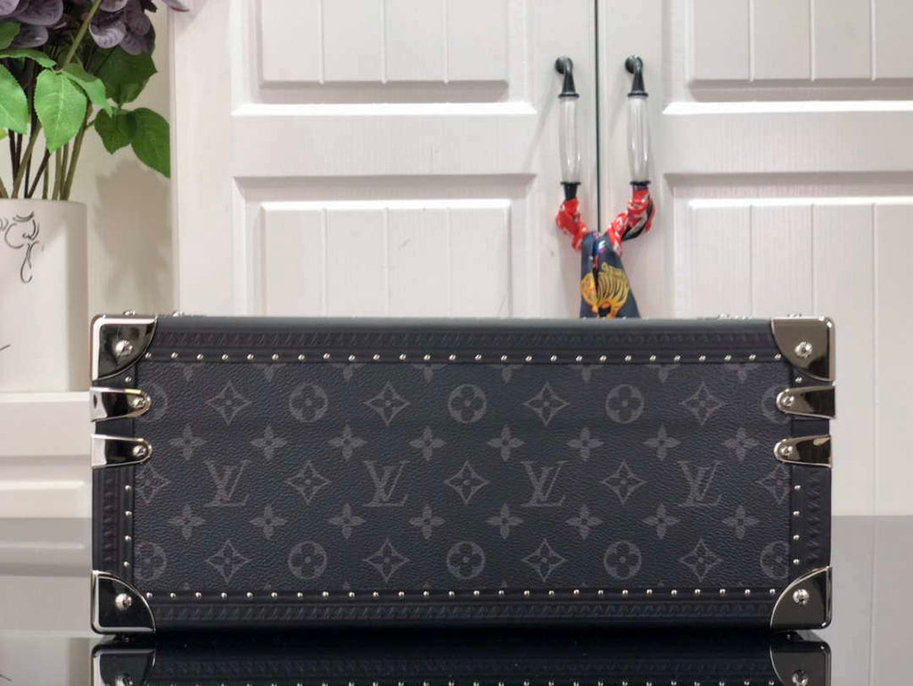 LV M20209 Louis Vuitton Coffret Accessoires Monogram Eclipse canvas White