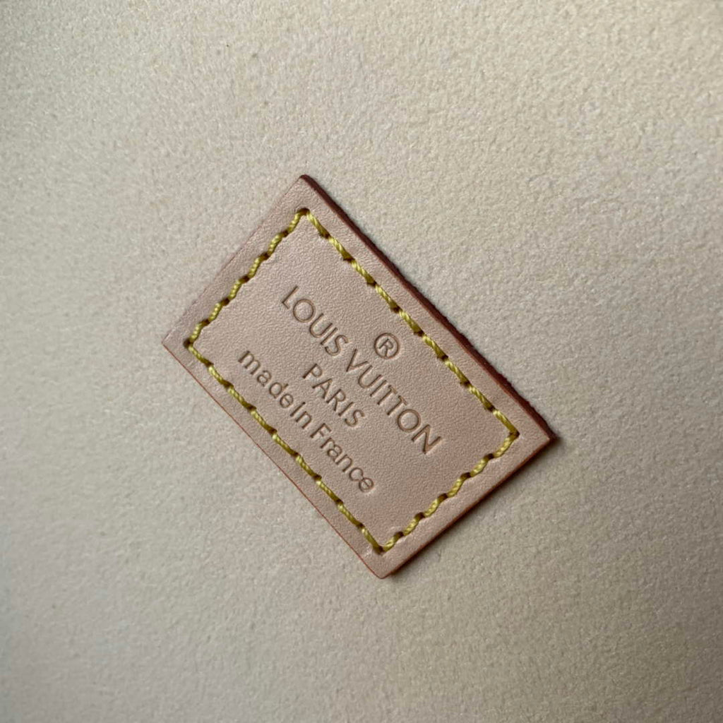 LV M20292 Louis Vuitton Coffret Tresor 24 Case Apricot