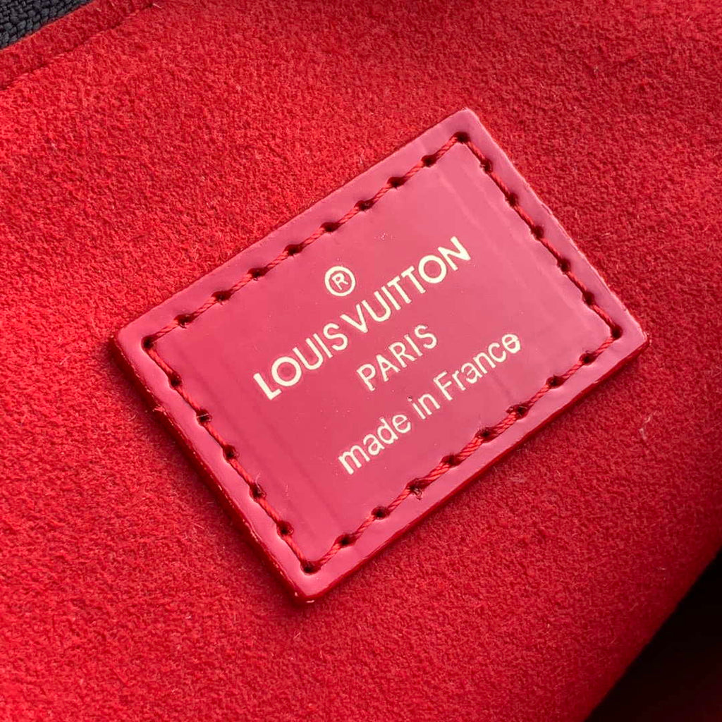 LV M20369 Louis Vuitton Coussin PM Bag Patent calfskin Black