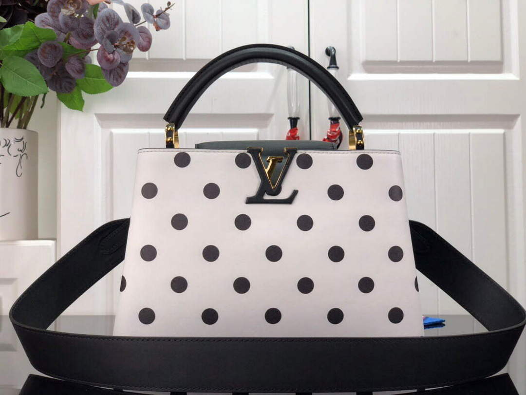 LV M20373 Louis Vuitton Capucines BB Handbag - Default Title - View 1