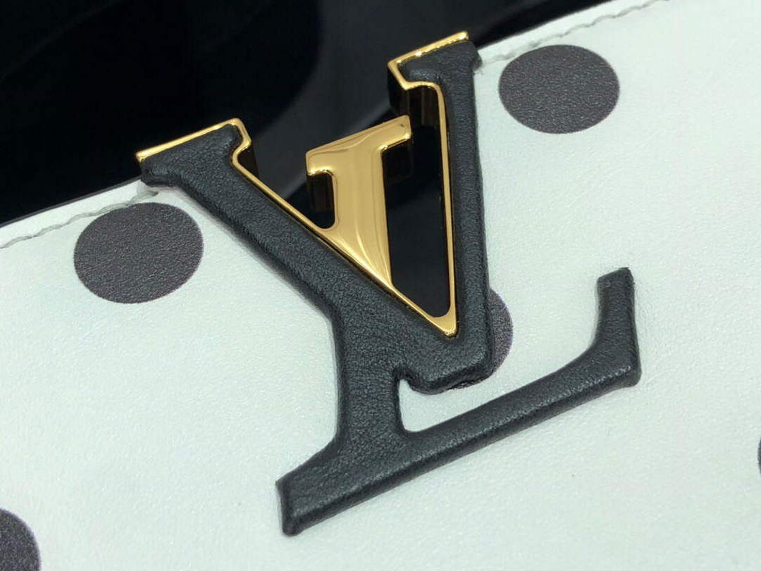 LV M20373 Louis Vuitton Capucines BB Handbag - Default Title - View 5