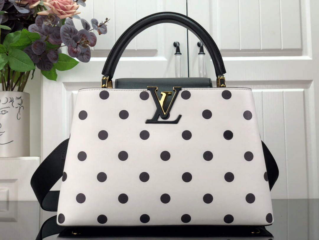 LV M20373 Louis Vuitton Capucines MM Handbag - Default Title - View 1