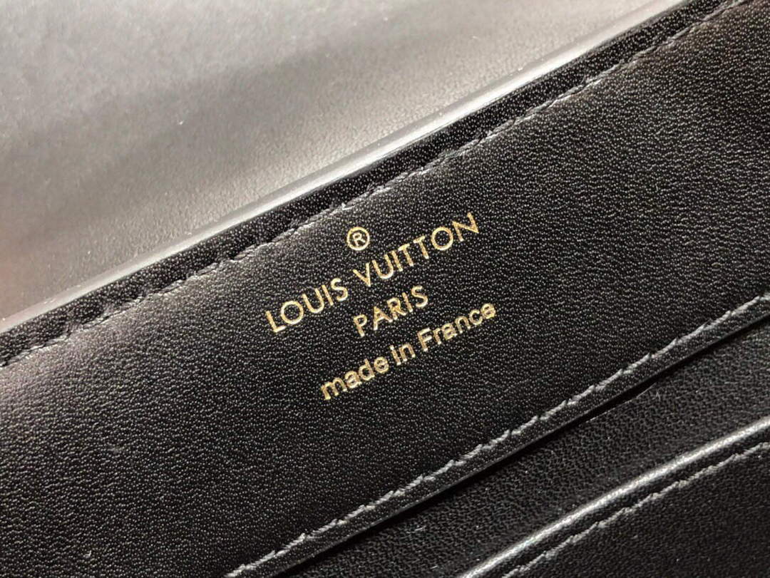 LV M20373 Louis Vuitton Capucines Mini Bag - Default Title - View 7