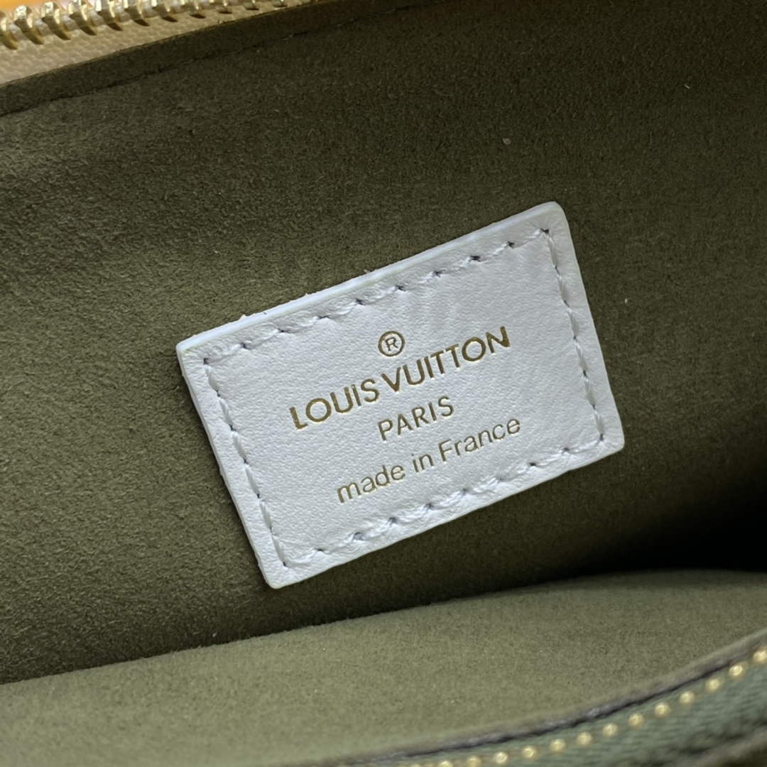 LV M20378 Louis Vuitton Coussin PM Bag White - Default Title - View 13