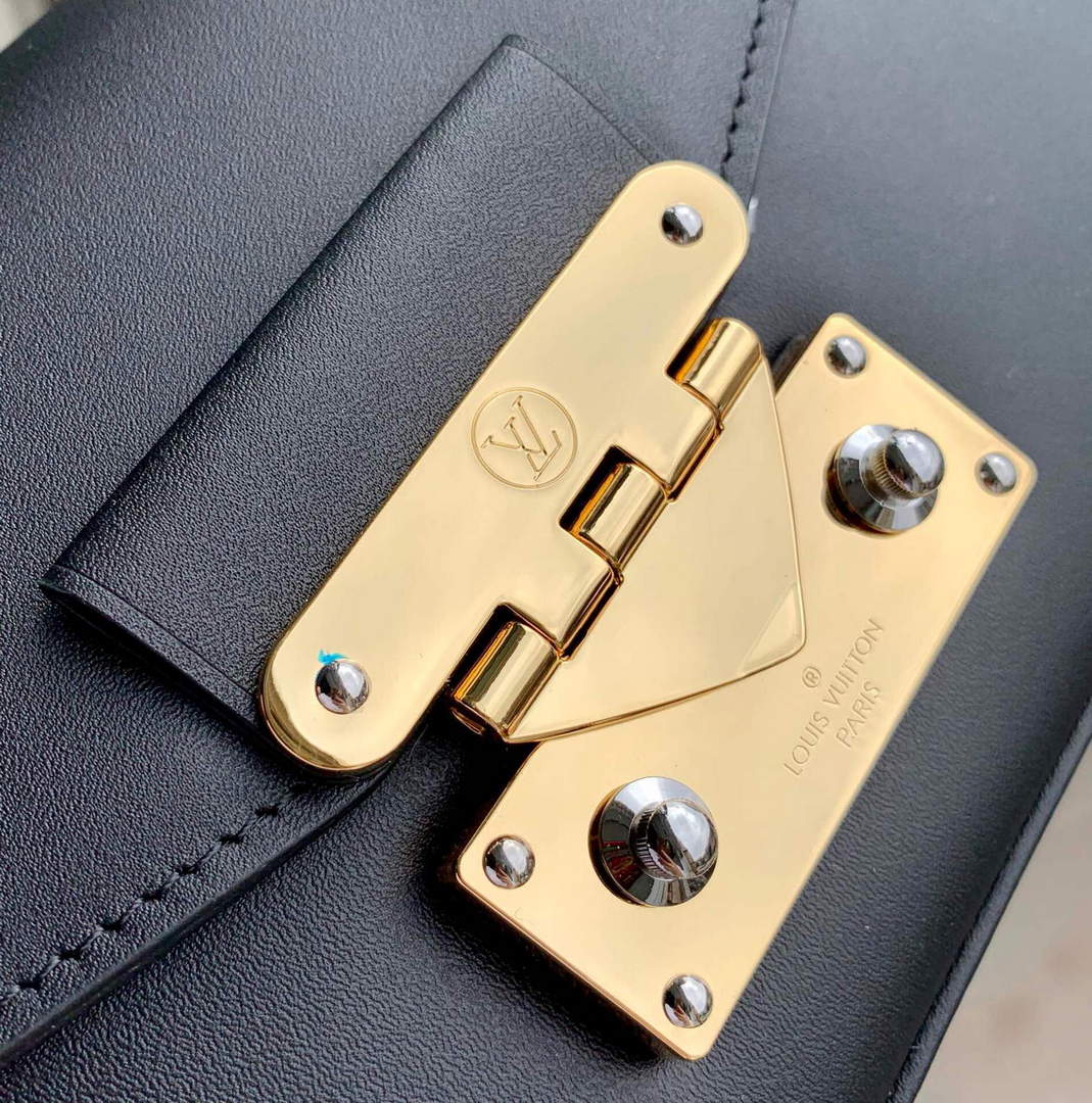 LV M20393 Louis Vuitton Swing Handbag Black - Default Title - View 5