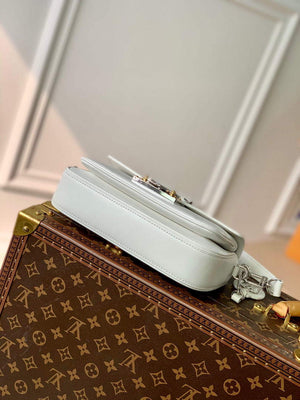 LV M20395 Louis Vuitton Swing Handbag White - Default Title - View 4