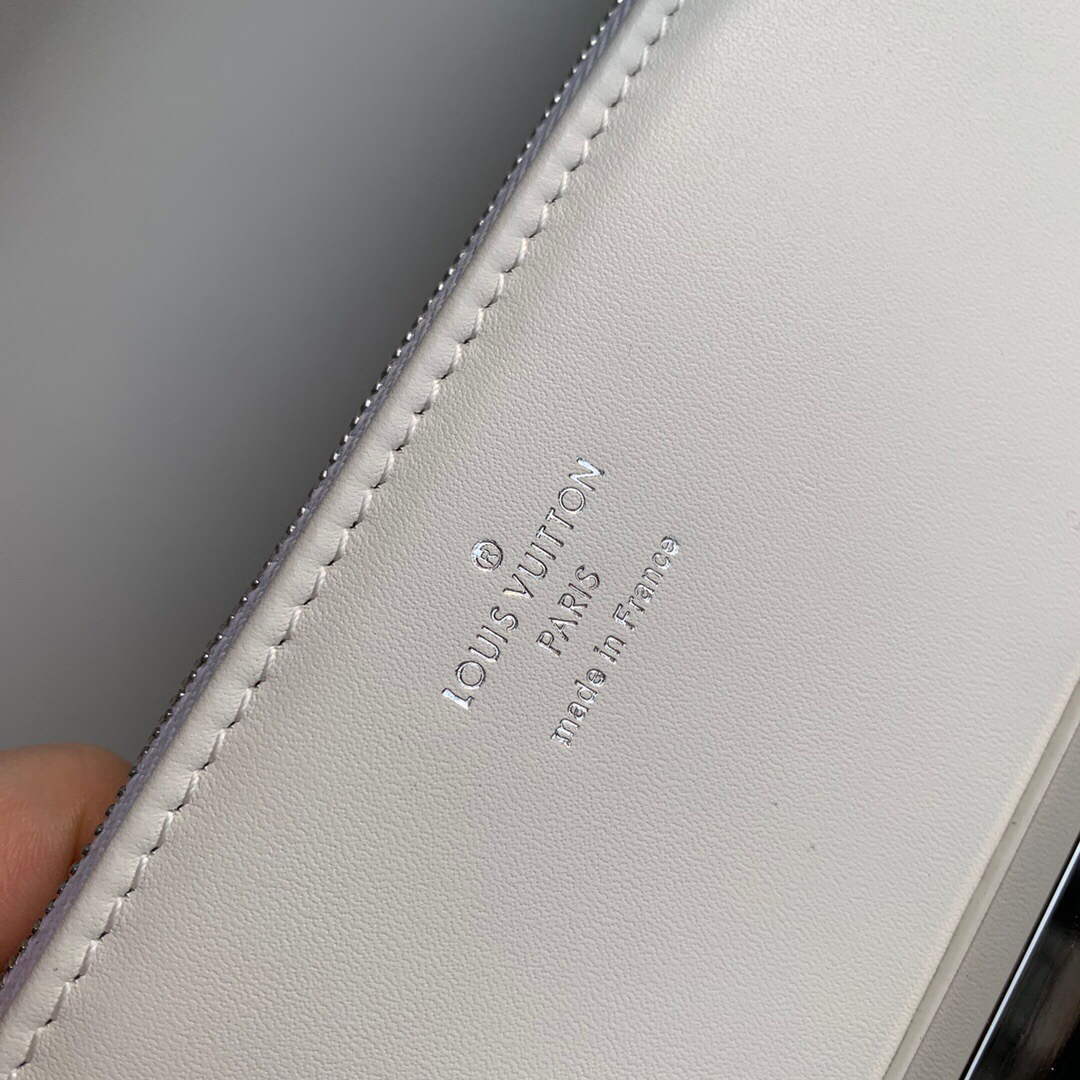 LV M20395 Louis Vuitton Swing Handbag White - Default Title - View 9