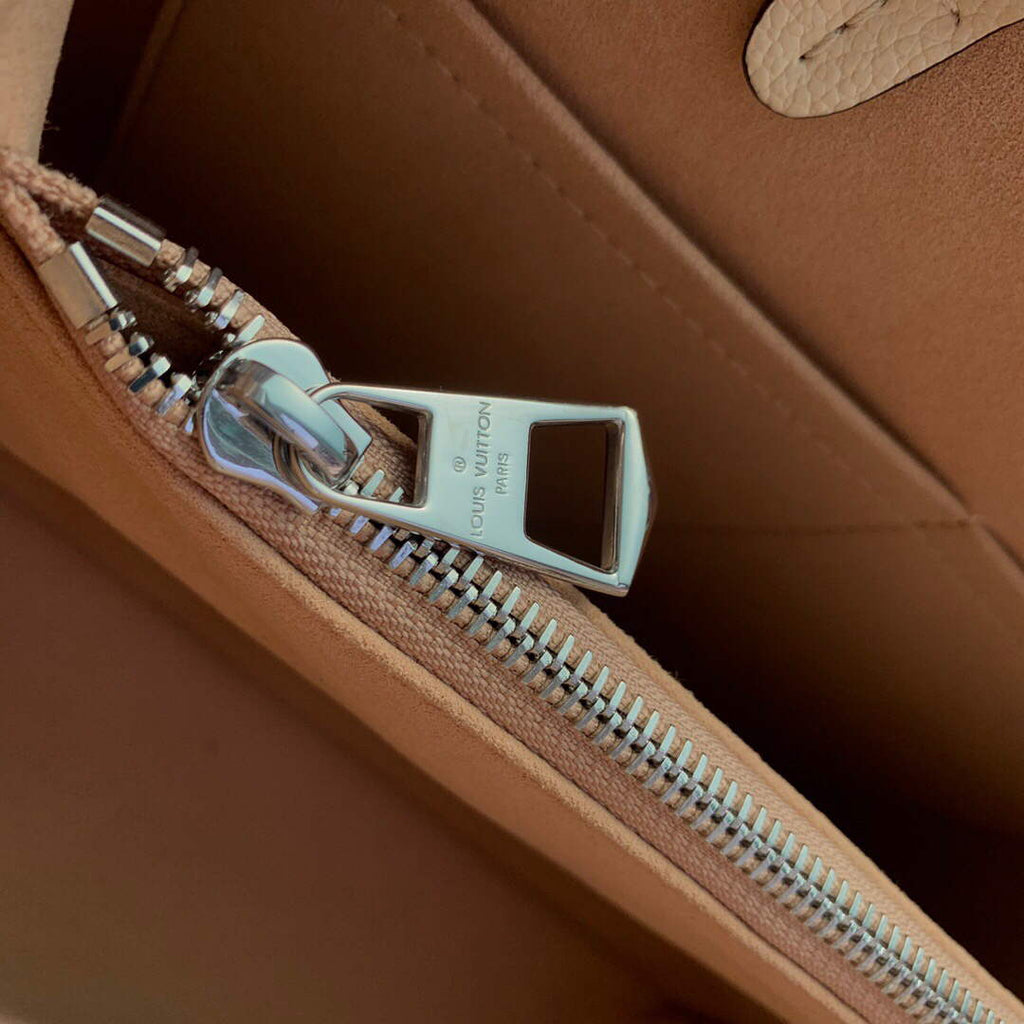 LV M20520 Louis Vuitton Marelle Tote BB Quartz White