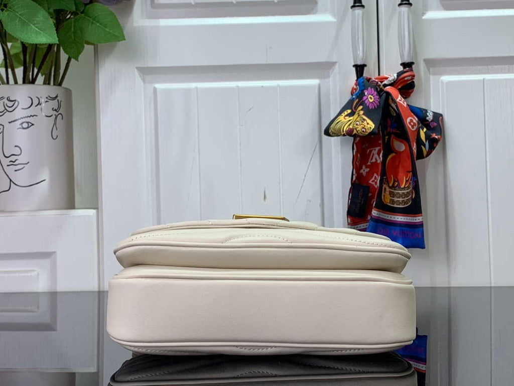 LV M20687 Louis Vuitton New Wave Multi-Pochette Leather M20838 White