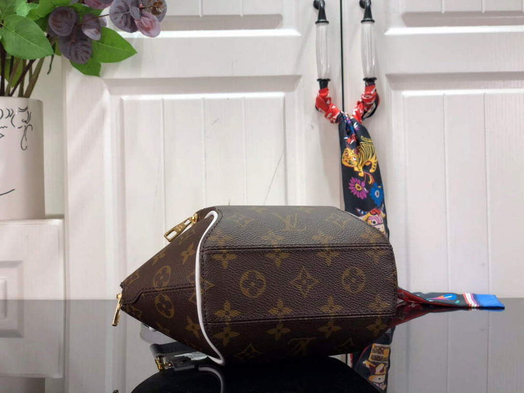 LV M20752 Louis Vuitton Ellipse BB monogram White