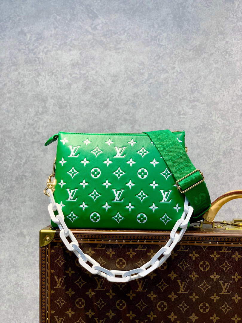 LV M20760 Louis Vuitton Coussin PM Handbag Green - Default Title - View 1
