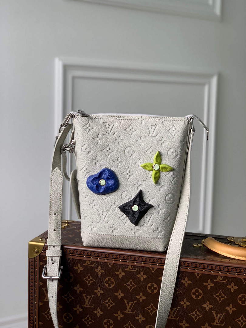 LV M20875 Louis Vuitton Hobo Cruiser PM Bag White - Default Title - View 1