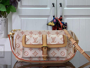 LV M20920 Louis Vuitton Maxi Multi Pochette Accessoires Beige - Default Title - View 1
