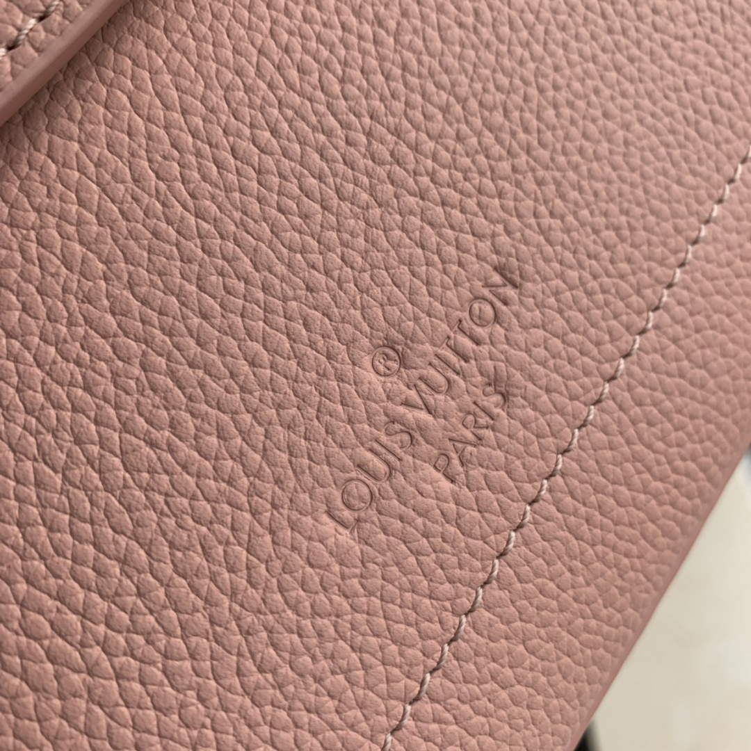 LV M21088 Louis Vuitton Lockme Ever Mini Rose Trianon Pink