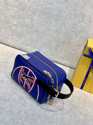 LV M21106 Louis Vuitton cloakroom dopp kit bag blue - Default Title - View 3