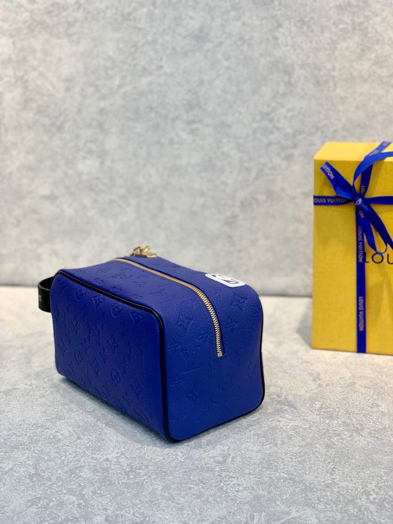 LV M21106 Louis Vuitton cloakroom dopp kit bag blue - Default Title - View 4