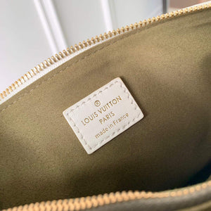 LV M21209 Louis Vuitton Coussin PM Handbag White - Default Title - View 4