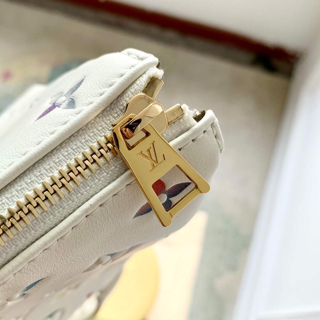 LV M21209 Louis Vuitton Coussin PM Handbag White - Default Title - View 7
