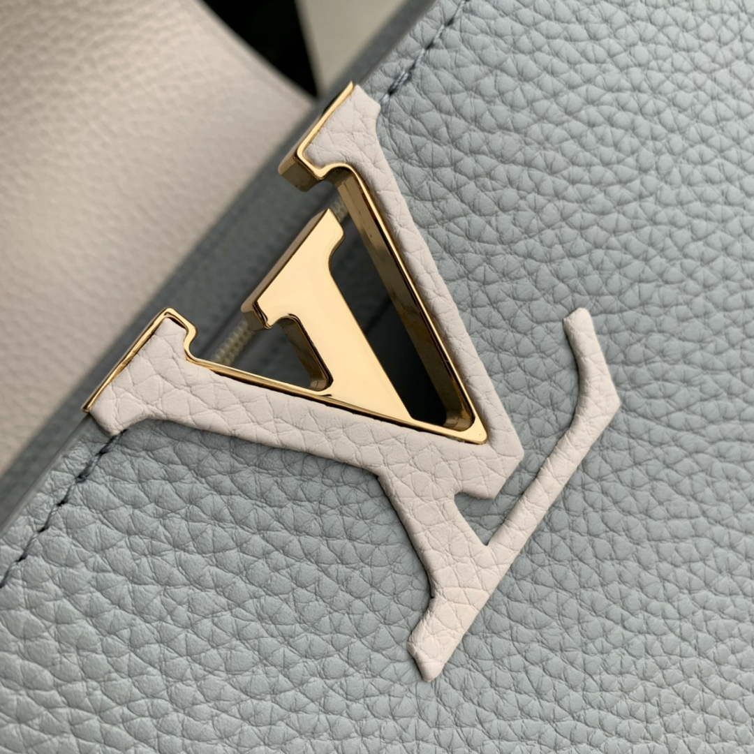 LV M21296 Louis Vuitton Capucines Mini Handbag Steeple Gray / Greige