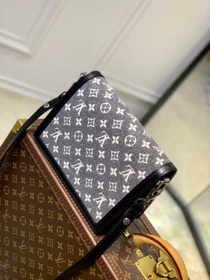 LV M21458 Louis Vuitton Dauphine MM Bag Grey - Default Title - View 3