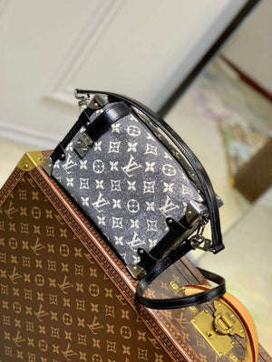 LV M21460 Louis Vuitton Side Trunk Bag - Default Title - View 1
