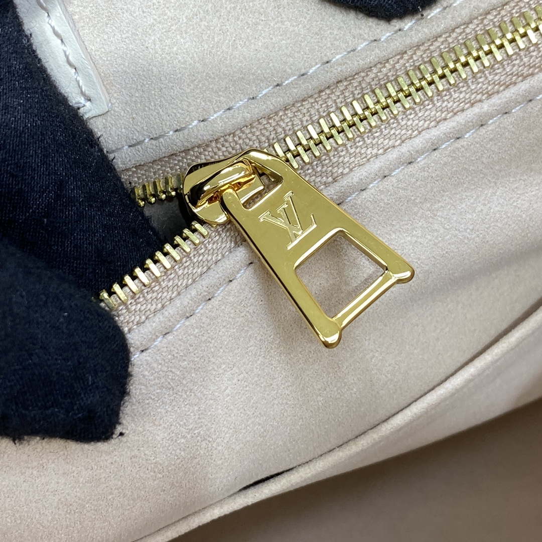 LV M21575 Louis Vuitton OnTheGo MM Bicolor Monogram Empreinte Leather Latte Pink